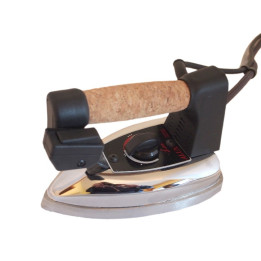 Lekkie żelazko Alux LQ elektryczno-parowe 1,5kg. 800W