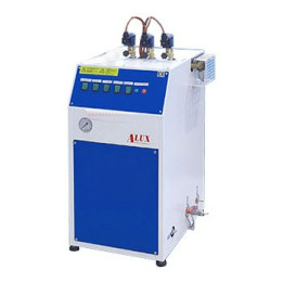 Automatyczna wytwornica pary na trzy żelazka WA-44/3 (6kW)